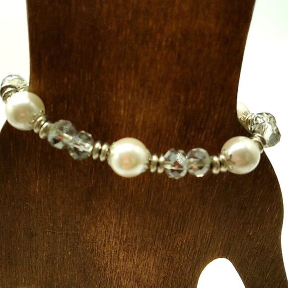 L&F Faux Pearl Crystal Beaded Stretch Bracelet with Silver-tone Spacers - Picture 2 of 8